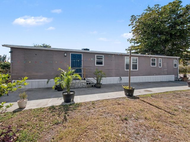 1700 SW 66th Avenue, Boca Raton, FL 33428