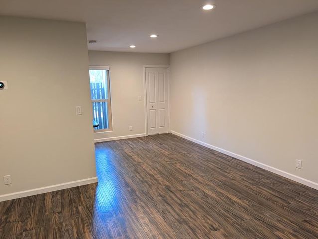225 Red Oak Drive N, Sunnyvale, CA 94086