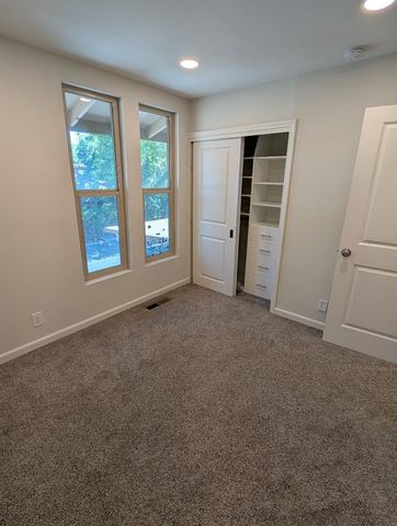 225 Red Oak Drive N, Sunnyvale, CA 94086