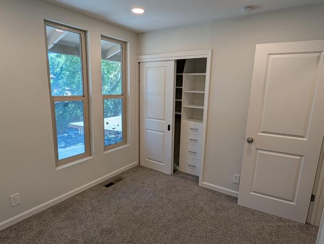225 Red Oak Drive N, Sunnyvale, CA 94086