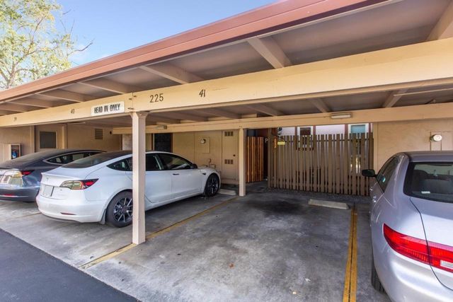 225 Red Oak Drive N, Sunnyvale, CA 94086