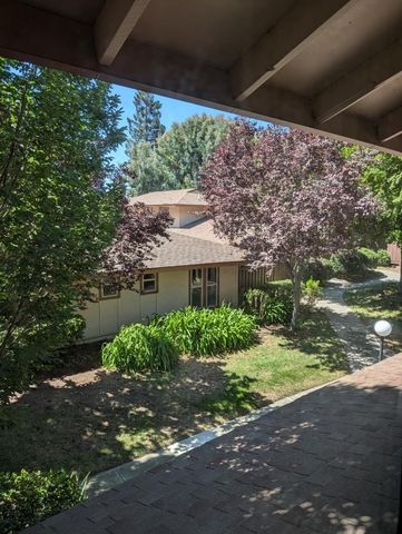 225 Red Oak Drive N, Sunnyvale, CA 94086