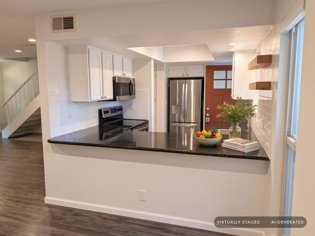 225 Red Oak Drive N, Sunnyvale, CA 94086