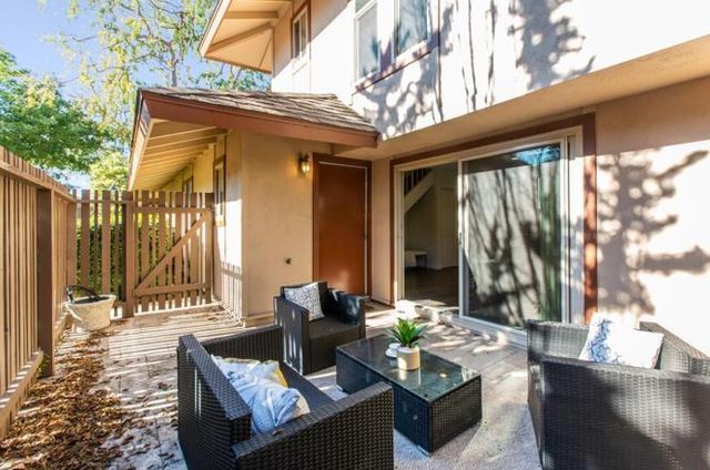 225 Red Oak Drive N, Sunnyvale, CA 94086