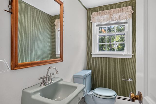 32 Greengate Road, Falmouth, MA 02540
