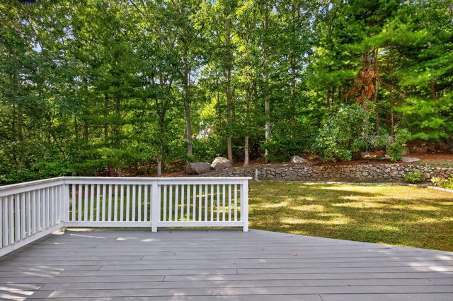 32 Greengate Road, Falmouth, MA 02540