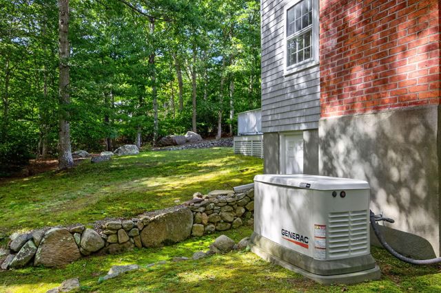 32 Greengate Road, Falmouth, MA 02540