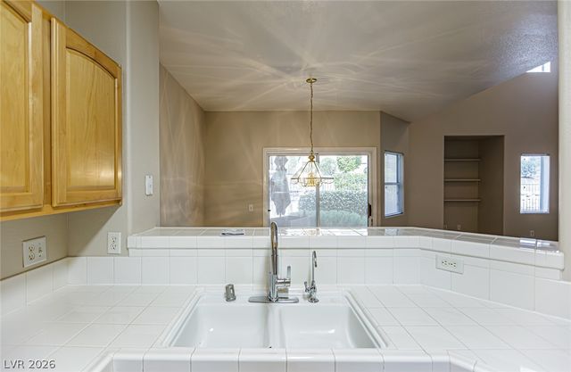 2101 Quartz Cliff Street 105, Las Vegas, NV 89117