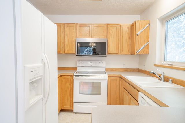 2585 CRESBARD COURT, Fairbanks, AK 99709