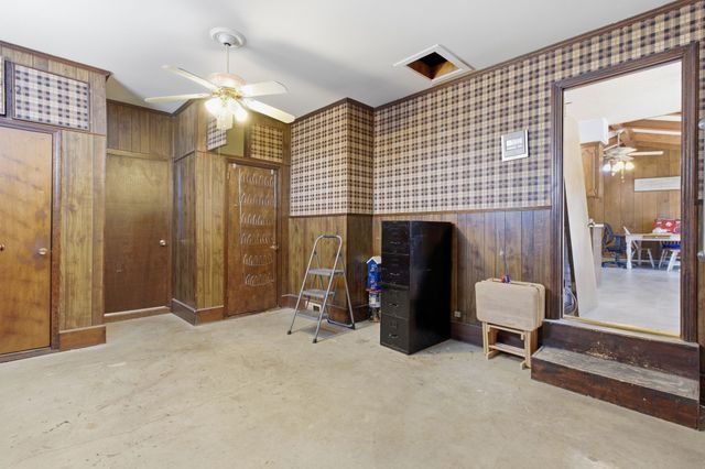 105 S Valley Rd, Hendersonville, TN 37075