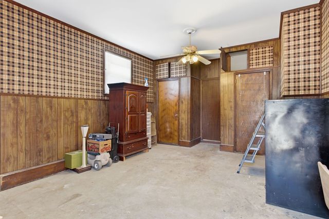 105 S Valley Rd, Hendersonville, TN 37075