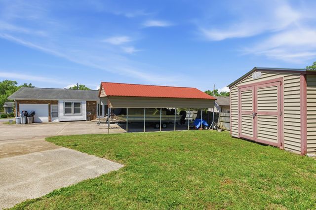 105 S Valley Rd, Hendersonville, TN 37075