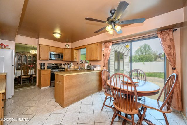 20 Snowdrift Lane, Howell, NJ 07731