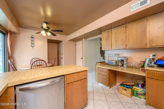20 Snowdrift Lane, Howell, NJ 07731