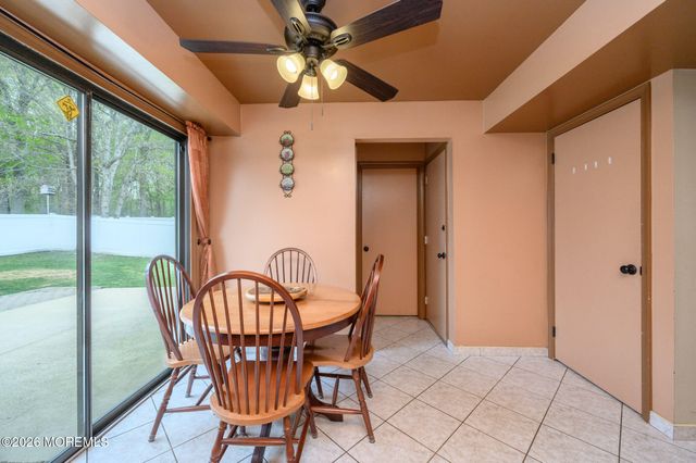 20 Snowdrift Lane, Howell, NJ 07731