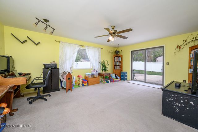 20 Snowdrift Lane, Howell, NJ 07731
