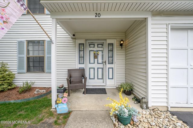 20 Snowdrift Lane, Howell, NJ 07731