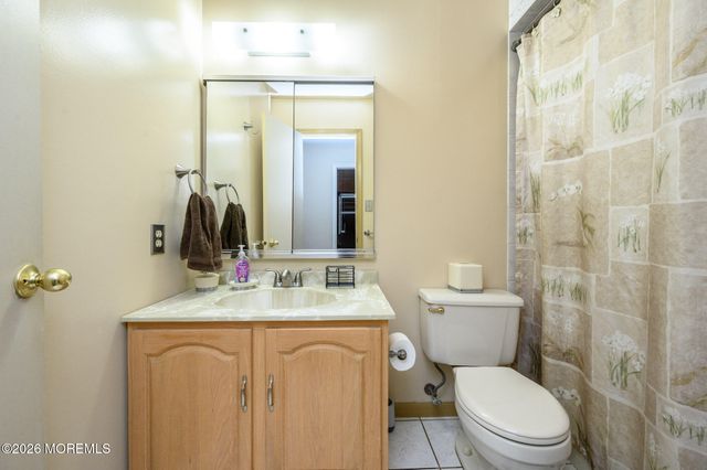 20 Snowdrift Lane, Howell, NJ 07731