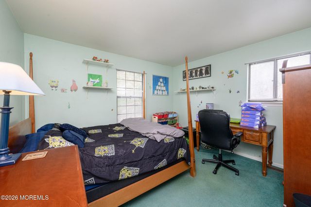 20 Snowdrift Lane, Howell, NJ 07731