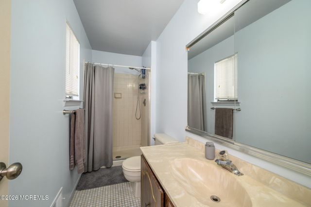 20 Snowdrift Lane, Howell, NJ 07731