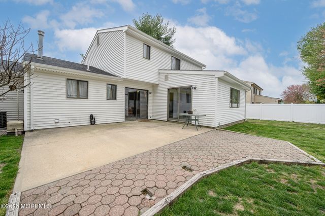20 Snowdrift Lane, Howell, NJ 07731