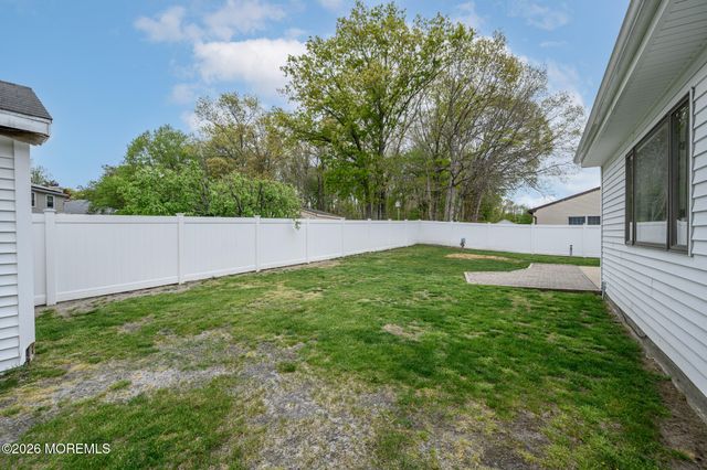 20 Snowdrift Lane, Howell, NJ 07731