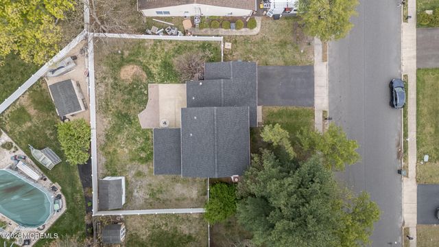 20 Snowdrift Lane, Howell, NJ 07731