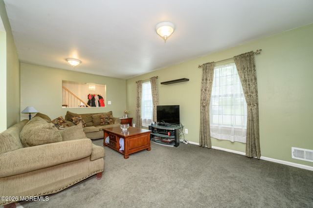 20 Snowdrift Lane, Howell, NJ 07731