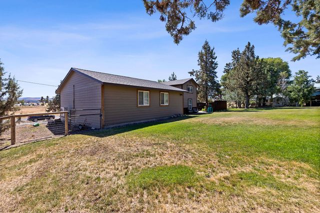 1720 SW Culver Highway, Madras, OR 97741