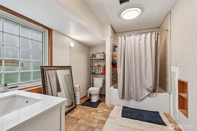 8754 Peavey Road, Sedro Woolley, WA 98284