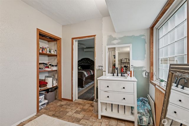 8754 Peavey Road, Sedro Woolley, WA 98284