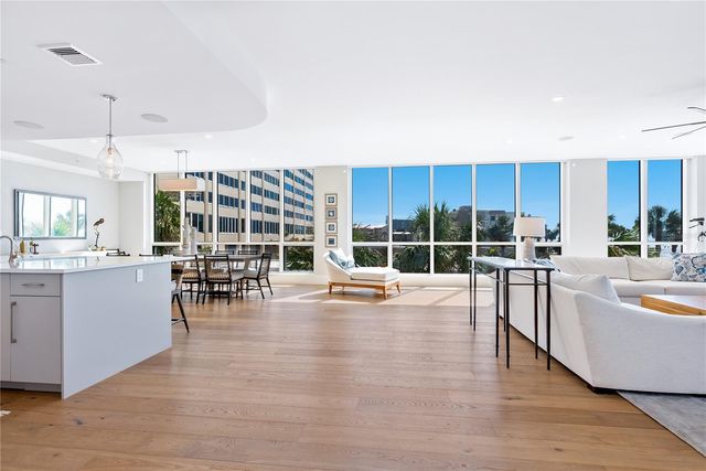 6100 MIDNIGHT PASS ROAD 201, Sarasota, FL 34242