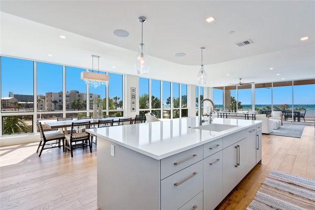 6100 MIDNIGHT PASS ROAD 201, Sarasota, FL 34242