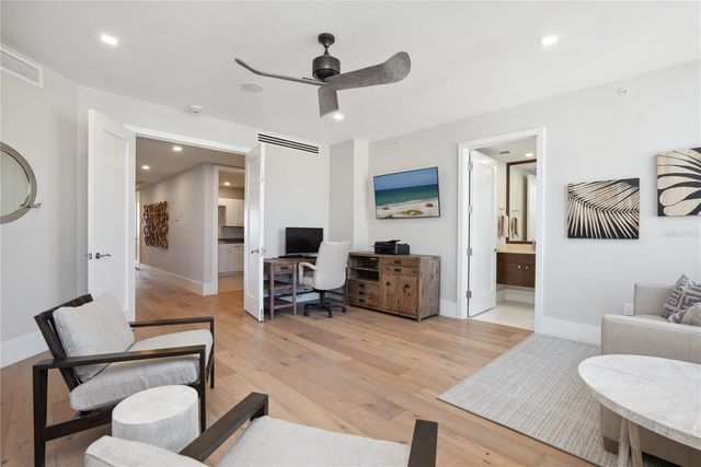 6100 MIDNIGHT PASS ROAD 201, Sarasota, FL 34242