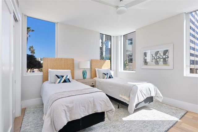 6100 MIDNIGHT PASS ROAD 201, Sarasota, FL 34242