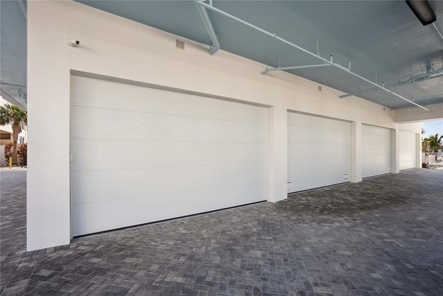 6100 MIDNIGHT PASS ROAD 201, Sarasota, FL 34242