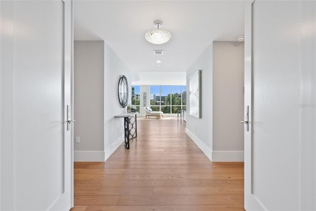 6100 MIDNIGHT PASS ROAD 201, Sarasota, FL 34242