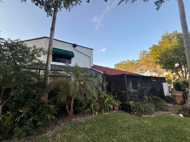 539 NW 36th Avenue, Deerfield Beach, FL 33442