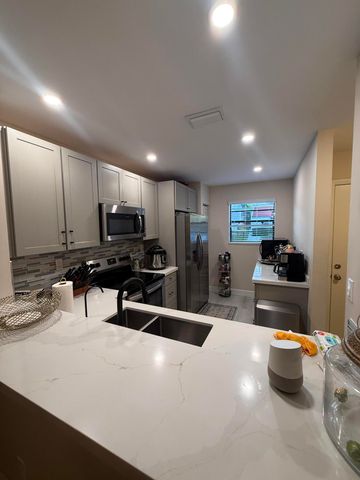 539 NW 36th Avenue, Deerfield Beach, FL 33442