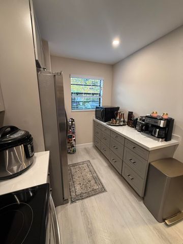 539 NW 36th Avenue, Deerfield Beach, FL 33442