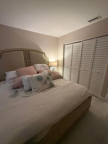 539 NW 36th Avenue, Deerfield Beach, FL 33442