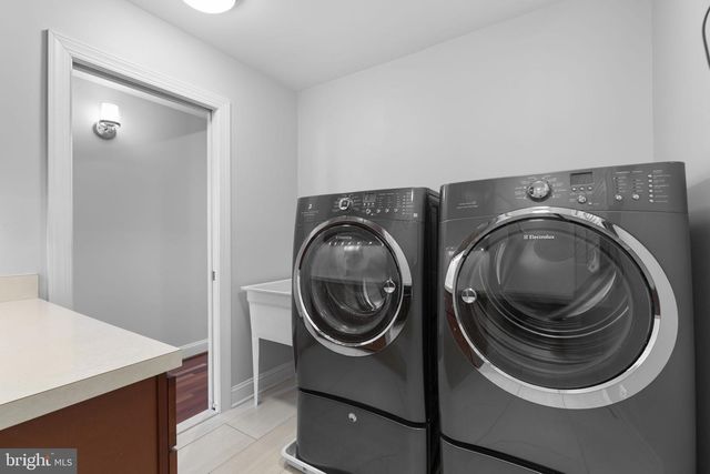 2916 DILLON ST, Baltimore, MD 21224