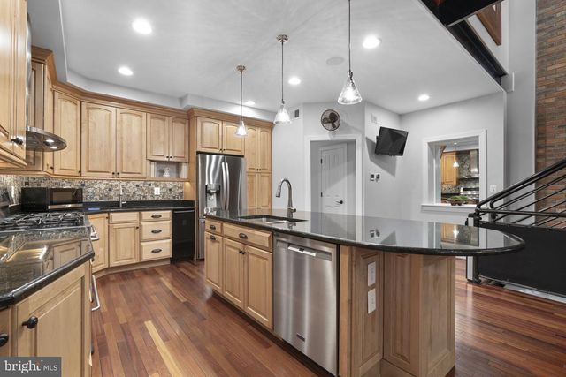 2916 DILLON ST, Baltimore, MD 21224
