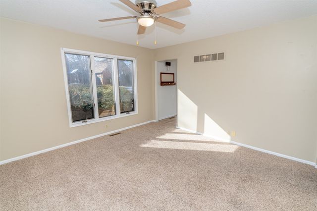 203 W Green Street, Winterset, IA 50273