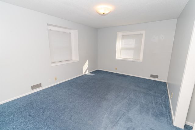 203 W Green Street, Winterset, IA 50273