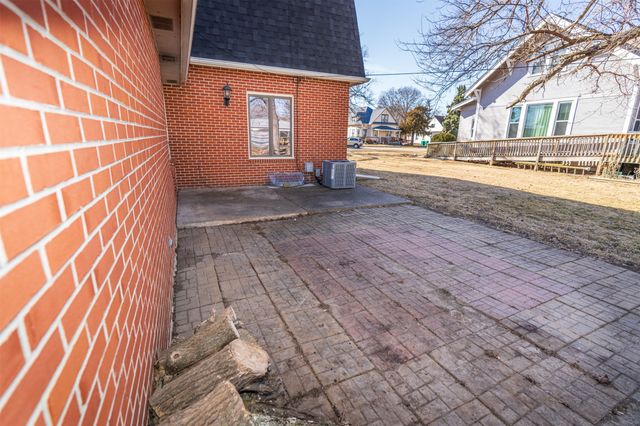 203 W Green Street, Winterset, IA 50273