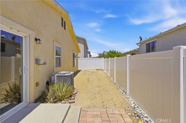 21716 Jack Place, Saugus, CA 91350