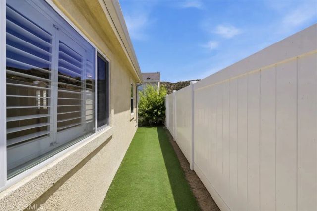 21716 Jack Place, Saugus, CA 91350