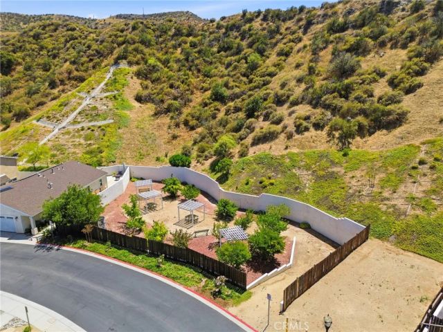 21716 Jack Place, Saugus, CA 91350