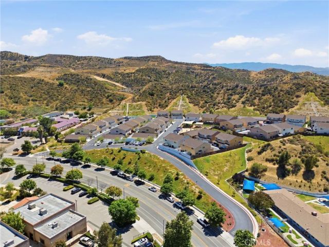 21716 Jack Place, Saugus, CA 91350